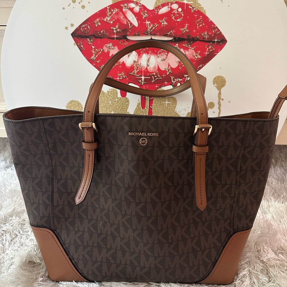 MICHAEL KORS brown bag
